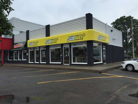 Restaurant SUBWAY Restaurant SUBWAY